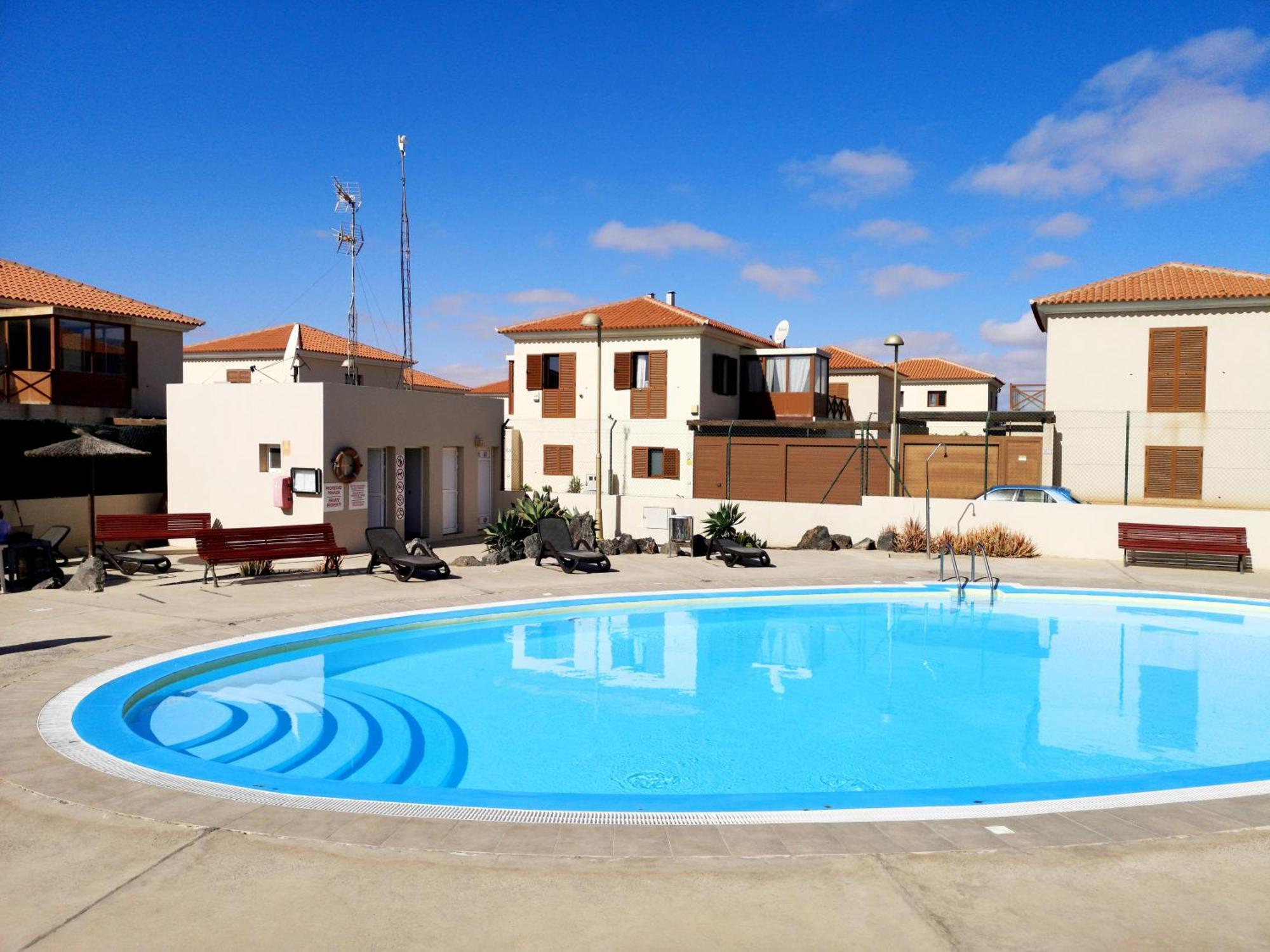 Casa Silencio, Villa With Terrace, Garden And Large Pool Area Corralejo Exterior foto