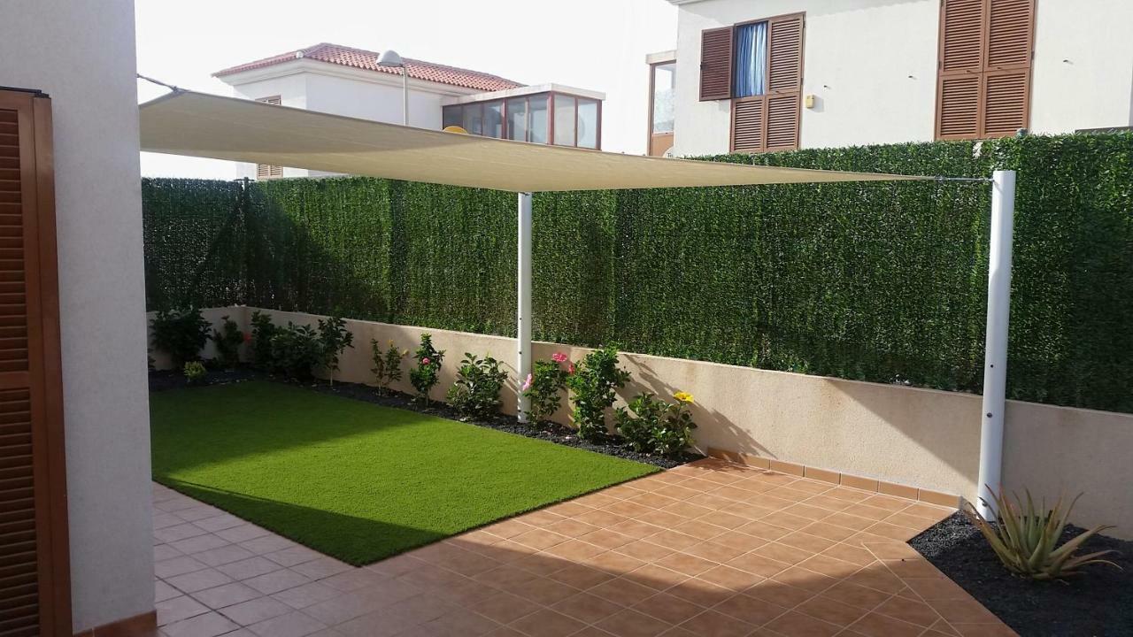 Casa Silencio, Villa With Terrace, Garden And Large Pool Area Corralejo Exterior foto