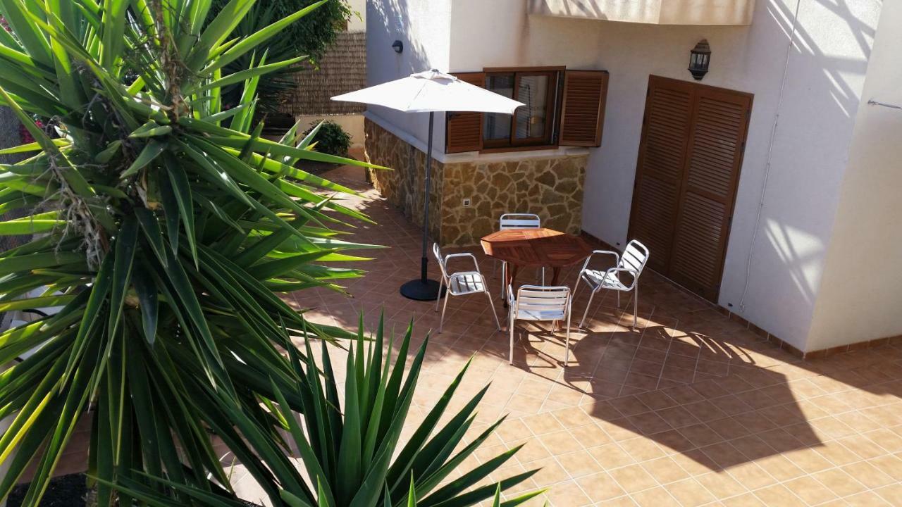 Casa Silencio, Villa With Terrace, Garden And Large Pool Area Corralejo Exterior foto