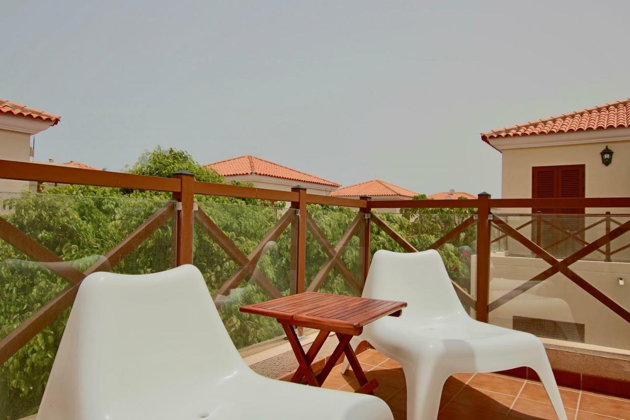 Casa Silencio, Villa With Terrace, Garden And Large Pool Area Corralejo Exterior foto